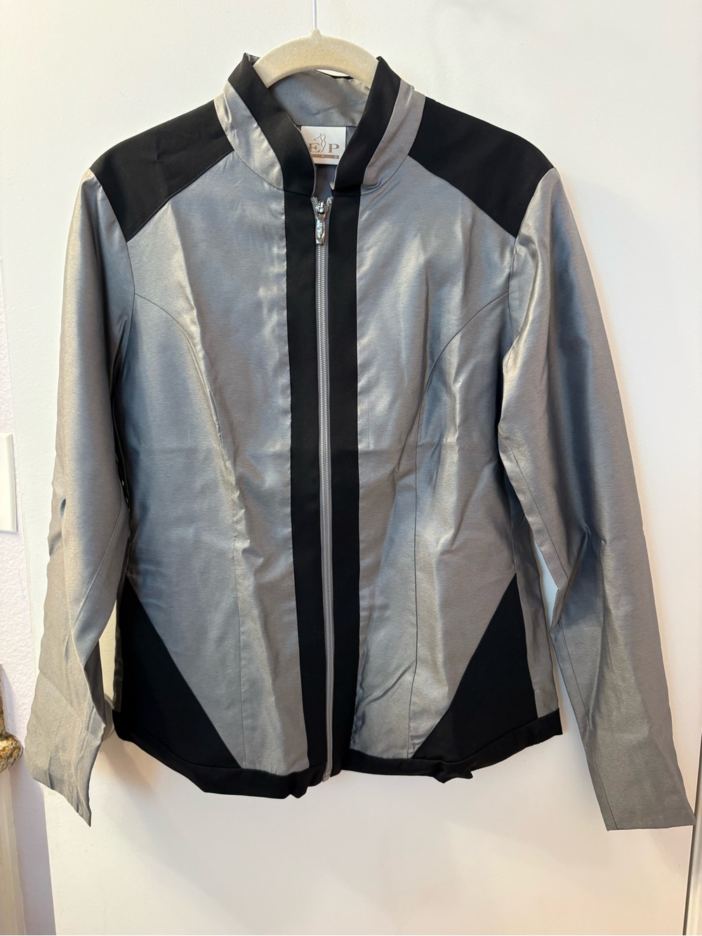 EP Pro Silver and Black Women's Zip-Front Bomber Jacket Small PTP 20-26 Like New